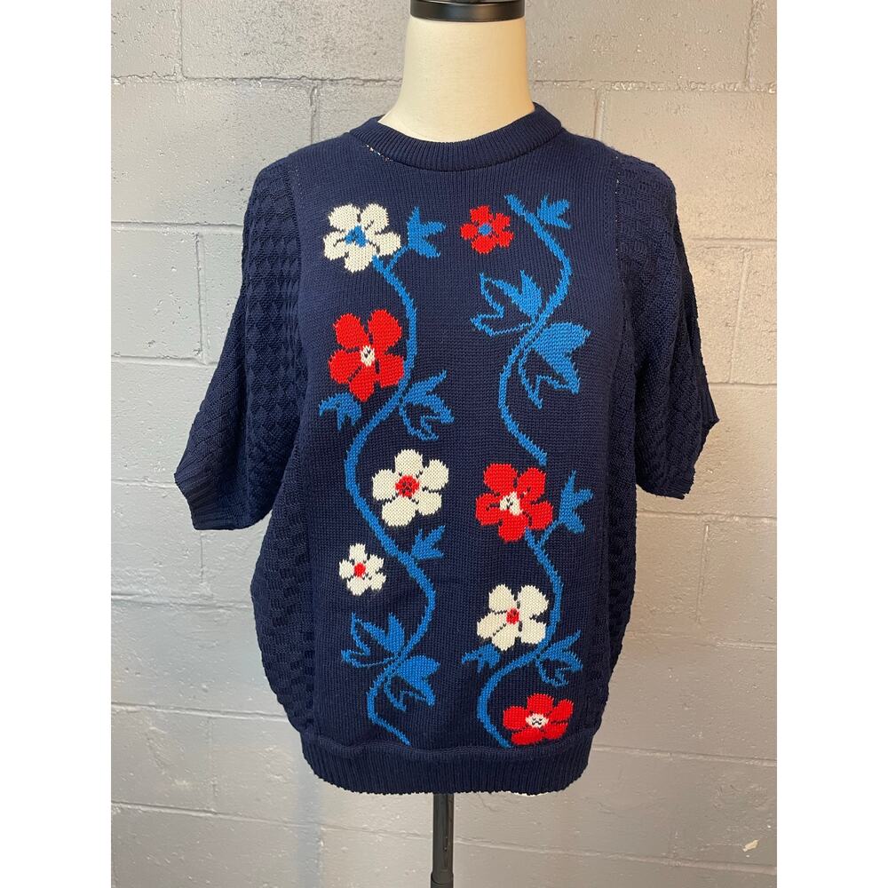 Vintage 1980s Floral Novelty Knit Short Sleeve Sweater Red White Blue Med